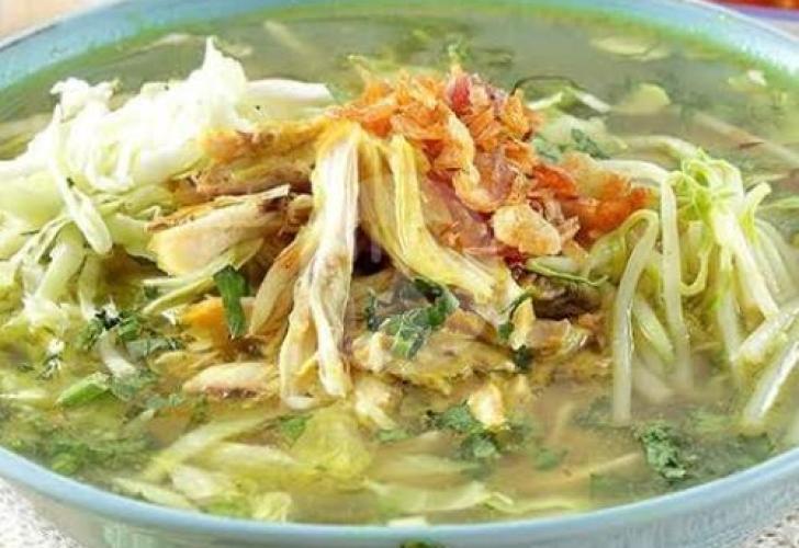 Soto Ayam Bu Sri: Kenikmatan yang Menghangatkan Jiwa di Jantung Cilacap
