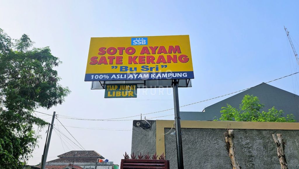Soto Ayam Bu Sri: Warm Flavors That Welcome You Every Evening in Cilacap